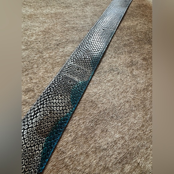 Idyllwind Snake Print Leather Belt - size large - Picture 4 of 5